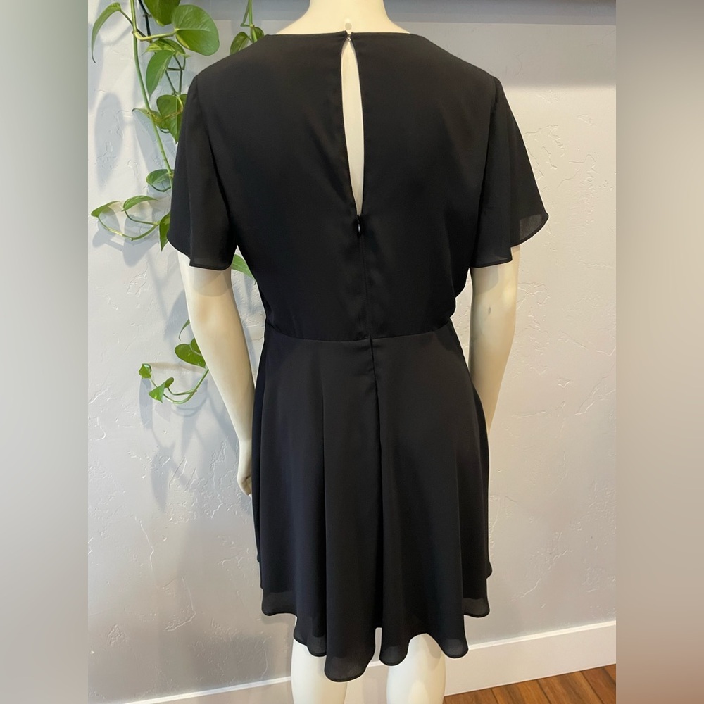 Express Black chiffon Mini skater Dress size 8 - Picture 3 of 8